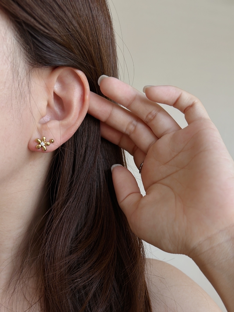 SS gold flower pierce