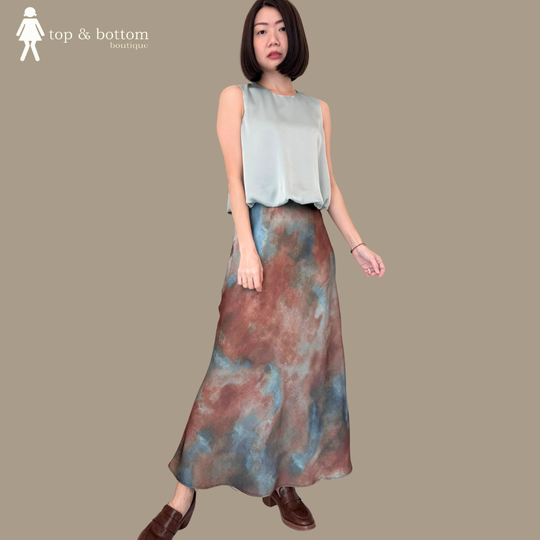 SLEEVELESS SATIN BALLOON BLOUSE