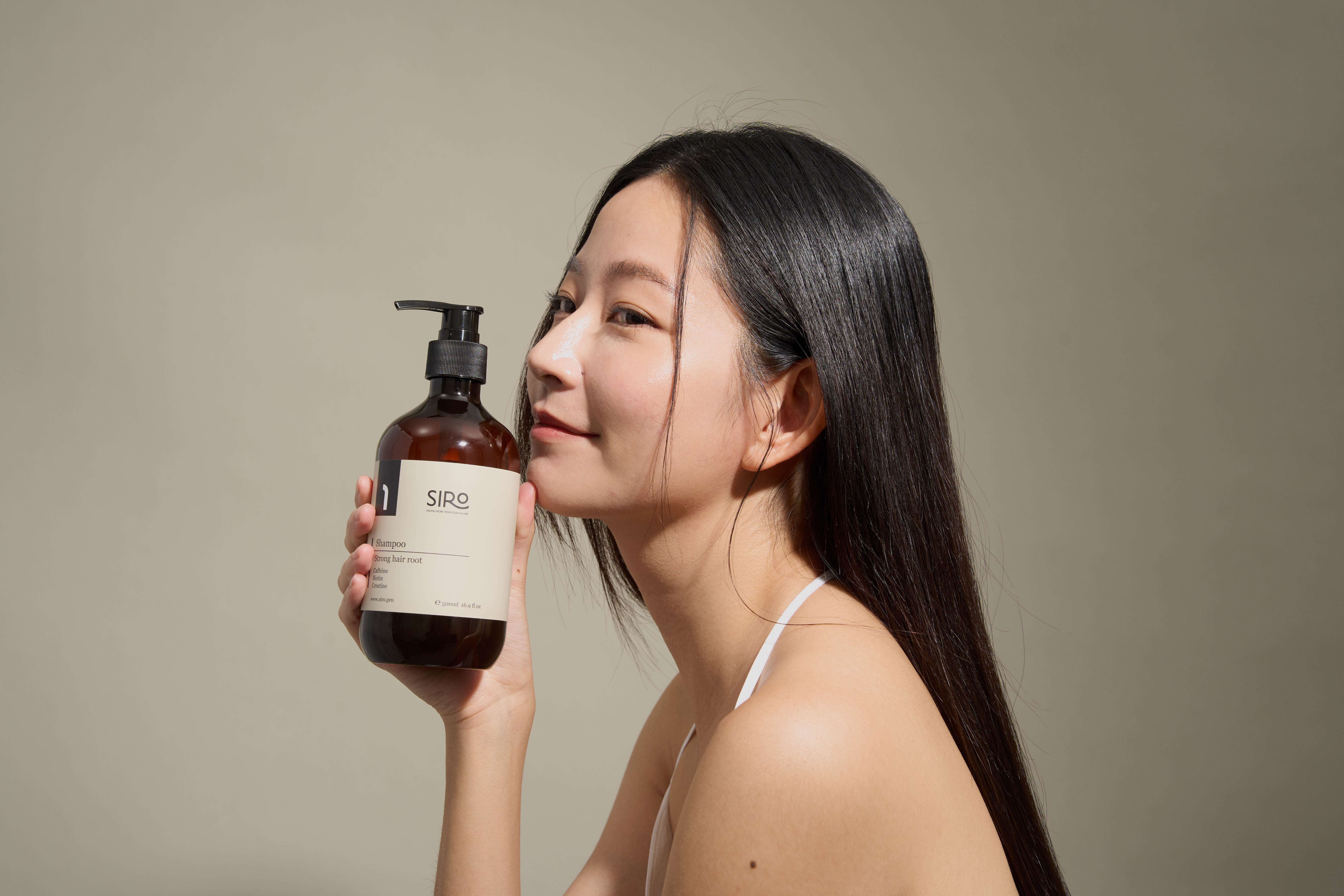 SIRO 的配方哲學不追求短暫乾爽，而是長期養護調理