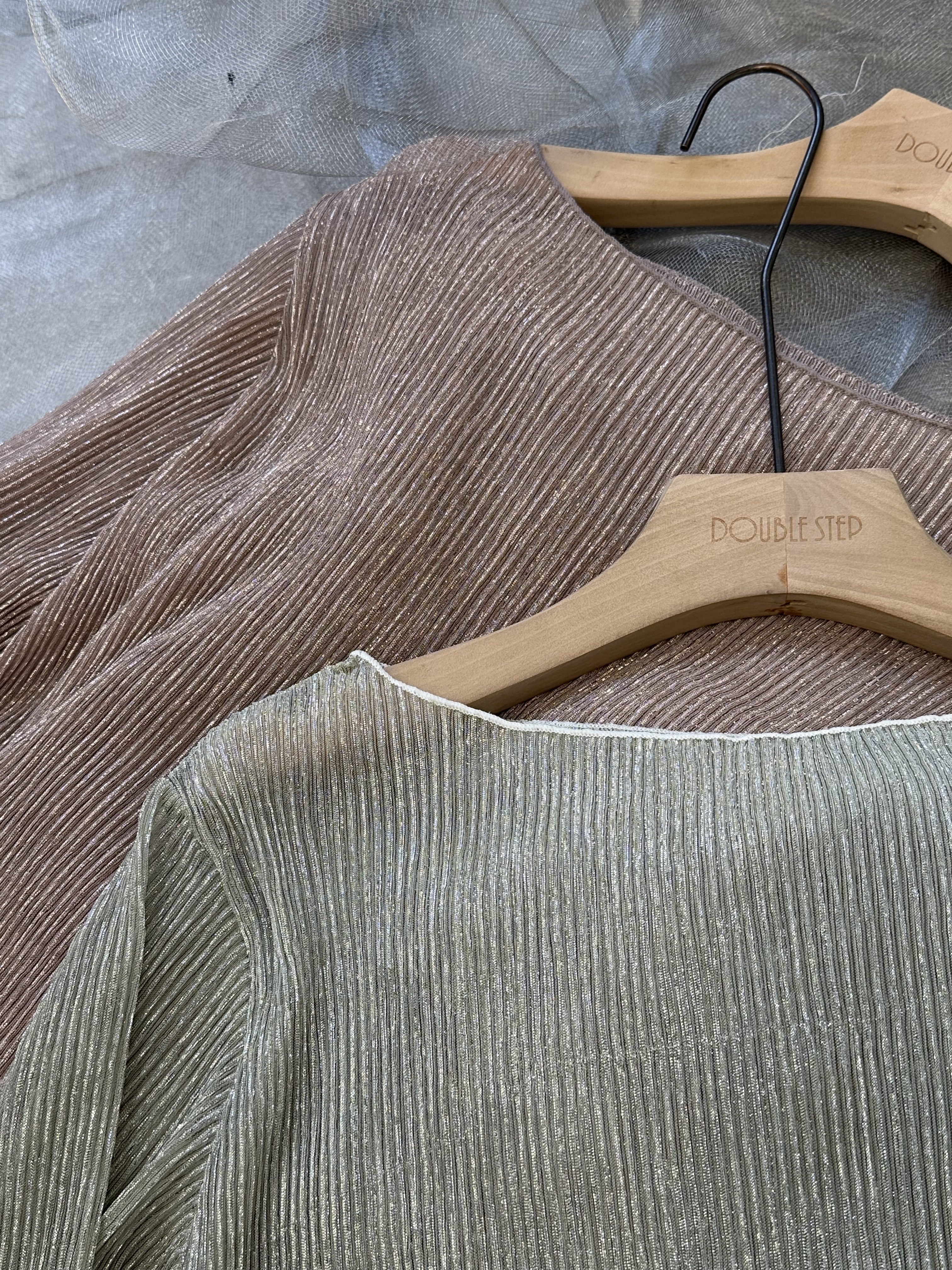 閃閃壓褶紗網衫 - BL53820