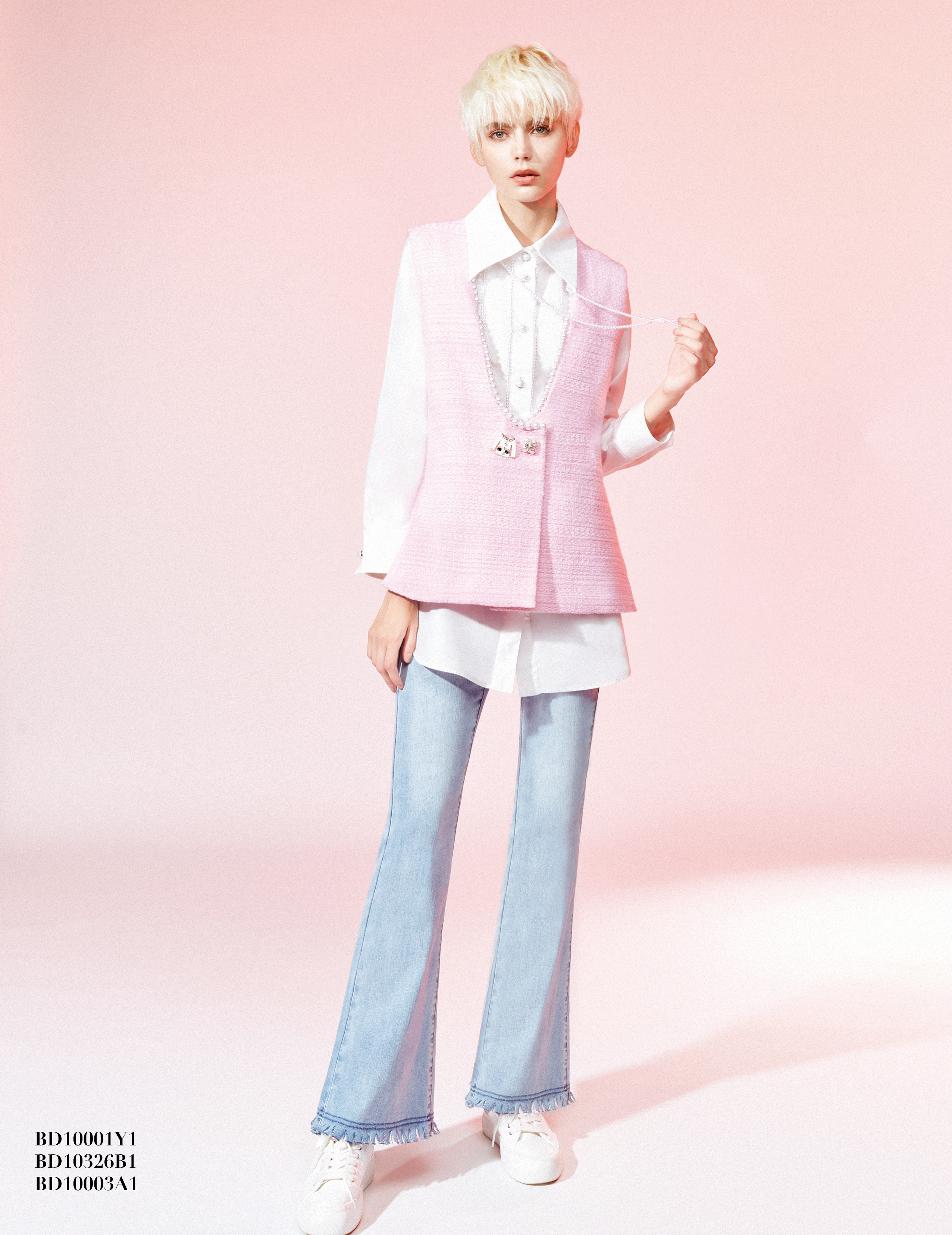 BD10003A1  J LOVE 珍珠褶子鍊條襯衫 ( 2色 / 附活動珍珠鍊 )