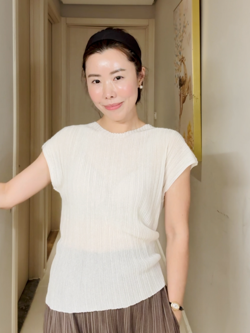 Mignon Short-Cap Sleeve Pleated Blouse [ 5 colors / Free ]