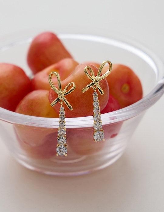 華麗排鑽蝴蝶結。銀針耳環