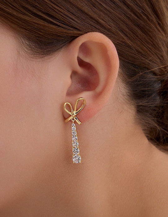 華麗排鑽蝴蝶結。夾式耳環