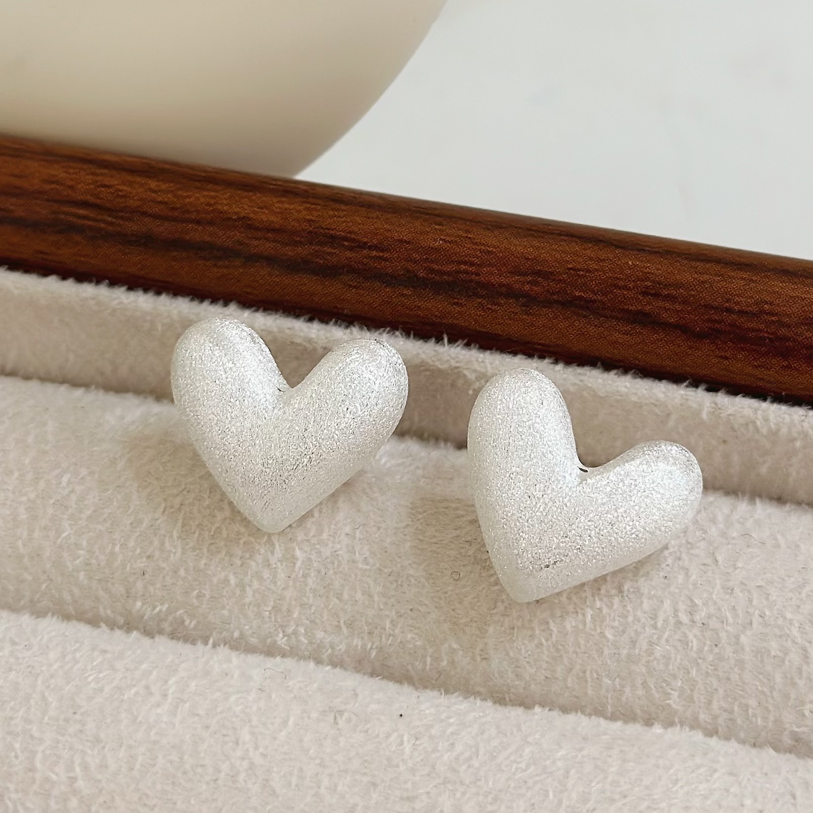 Q121霧面拉絲愛心耳針