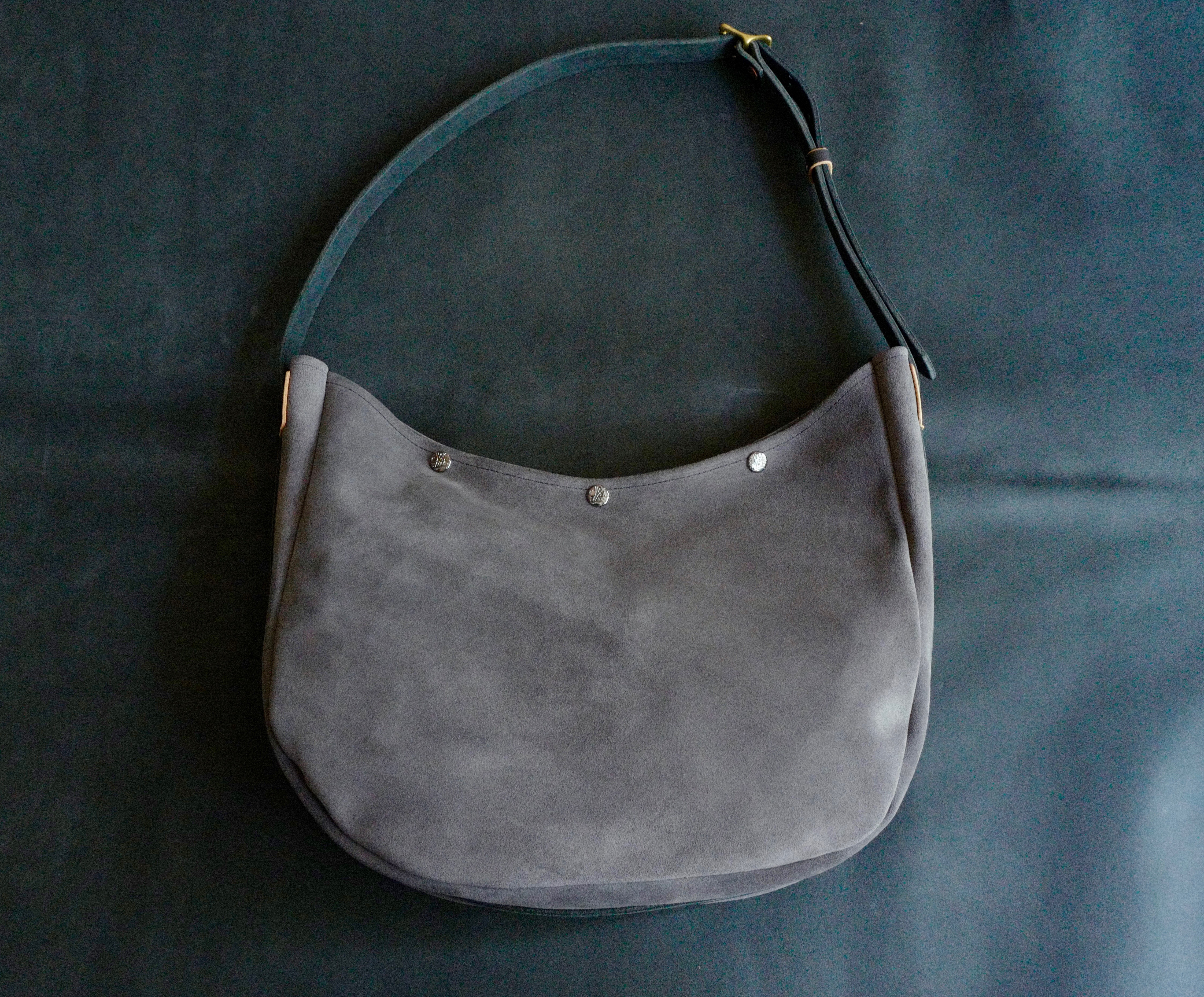 S.F.K 半月型包 ／月塵灰 ( Moon Grey  / Suede)  須事先詢問現貨數量或預定後製作 pre-order