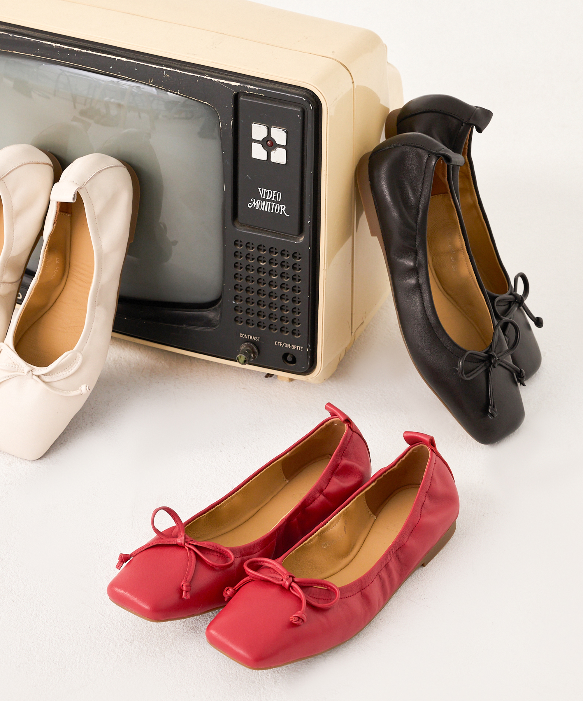 Casey 小羊皮方頭平底鞋(三色)