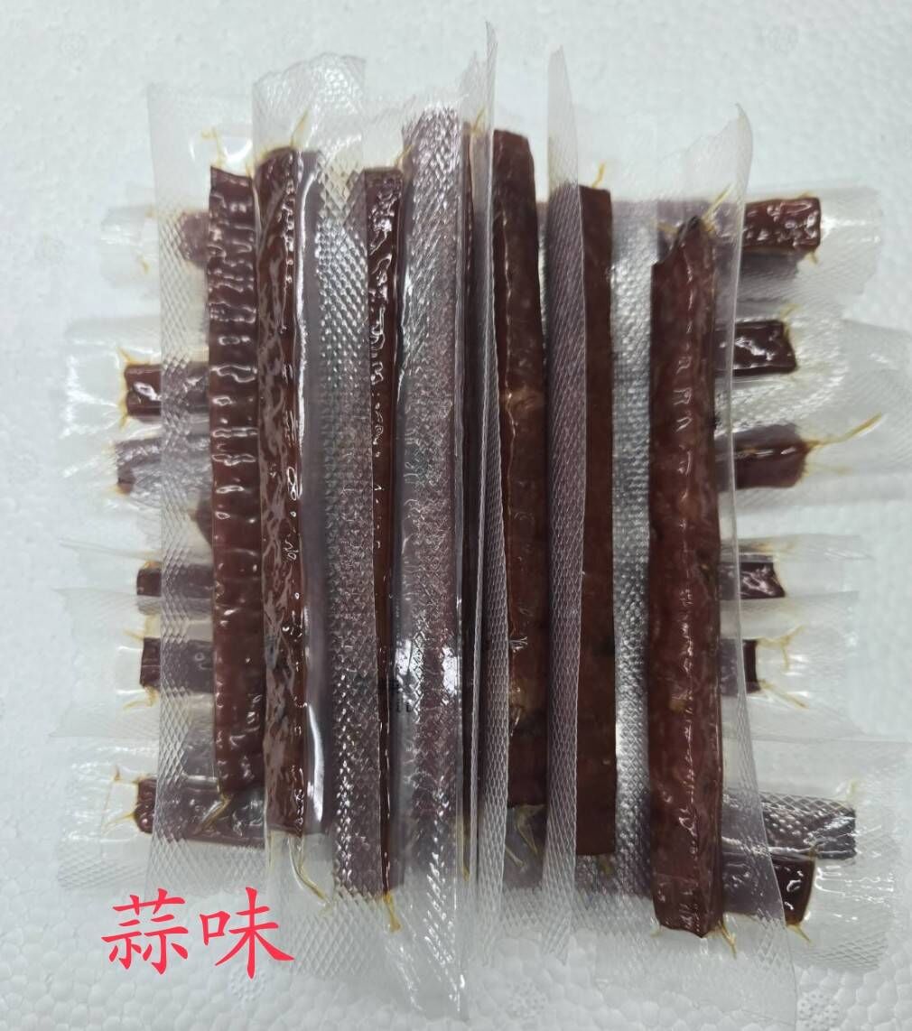 芸彰雪藏豬~蒜味筷子豬肉乾200g/袋