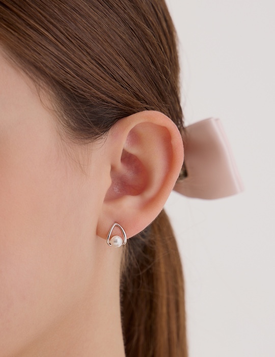 【925純銀】珍珠水滴型。針式耳環