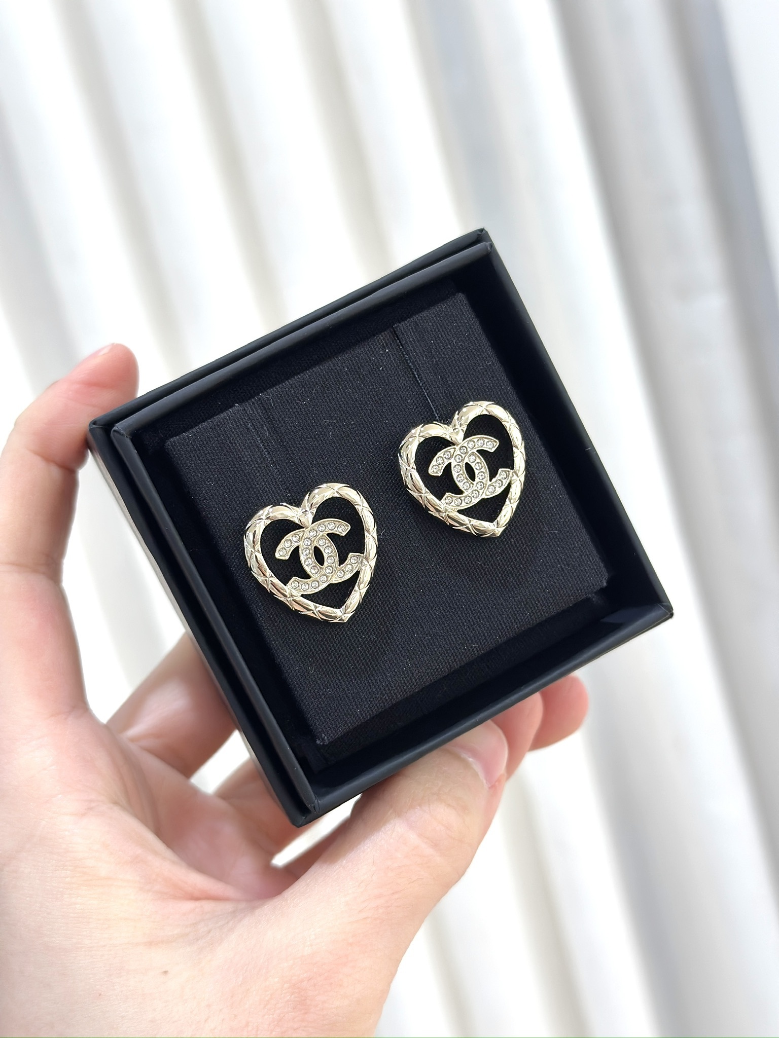 CHANEL 25A Heart Earrings ABG044 雙C心心水鑽耳環