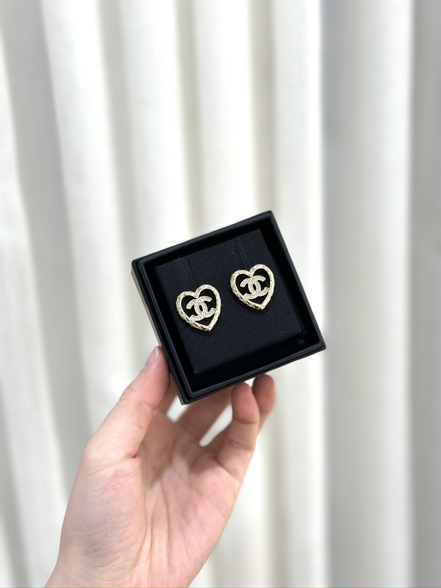 CHANEL 25A Heart Earrings ABG044 雙C心心水鑽耳環