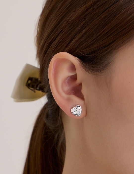 光束愛心。銀針耳環