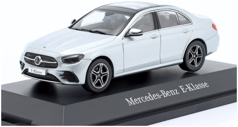 1/43 iScale Mercedes E-Class AMG Line (W213) Facelift High-Tech Silver (B66960498)