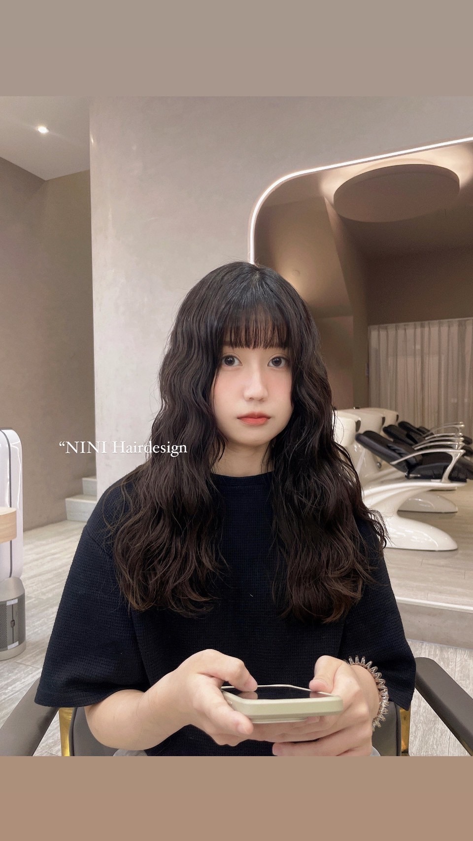 燙髮推薦——女性雲朵燙輕鬆減齡效果一次到位