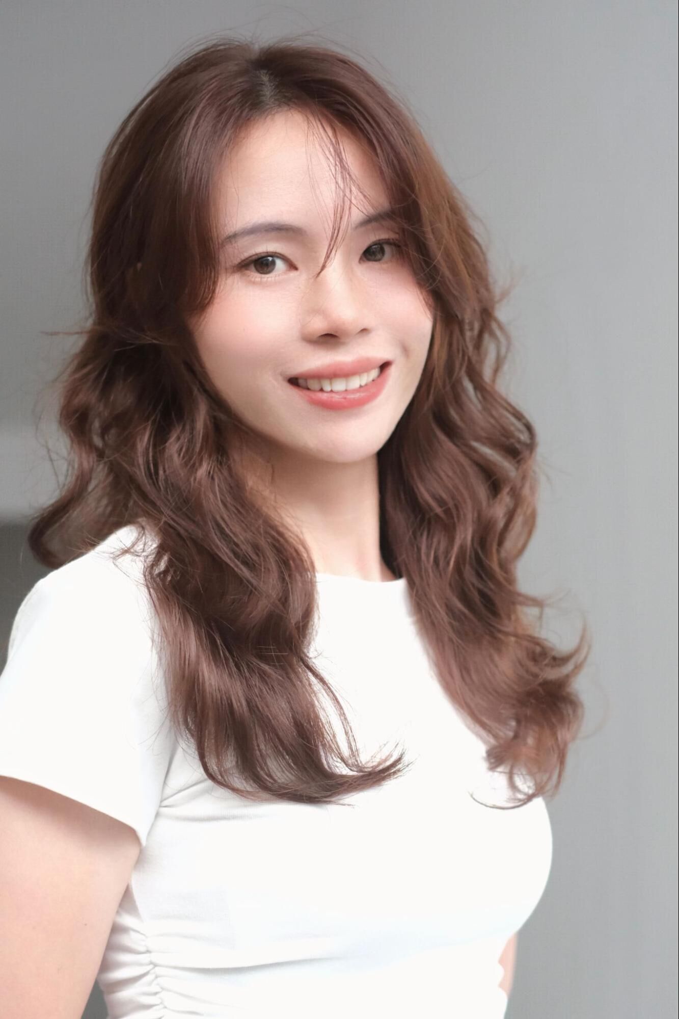 燙髮推薦——女性木馬捲弧度立體