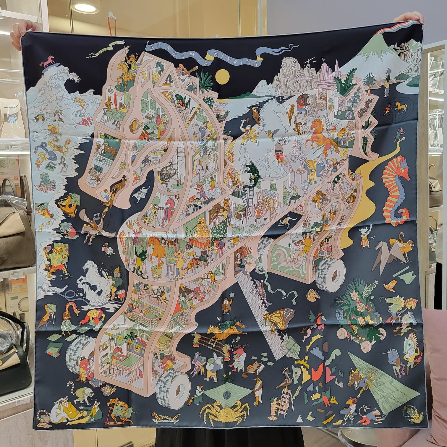 Hermes Academia Hippica scarf 90 Noir / Ardoise / Rose Poudre 黑色 / 石板灰 / 玫瑰色 粉杏色