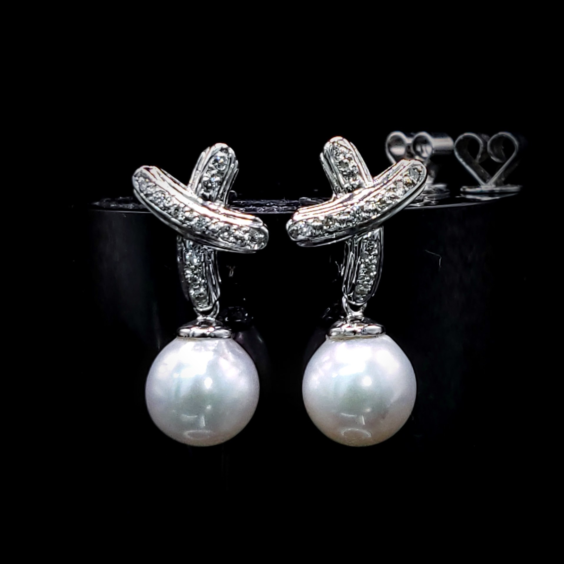 18K White Gold Pearl and Diamond Drop Earrings