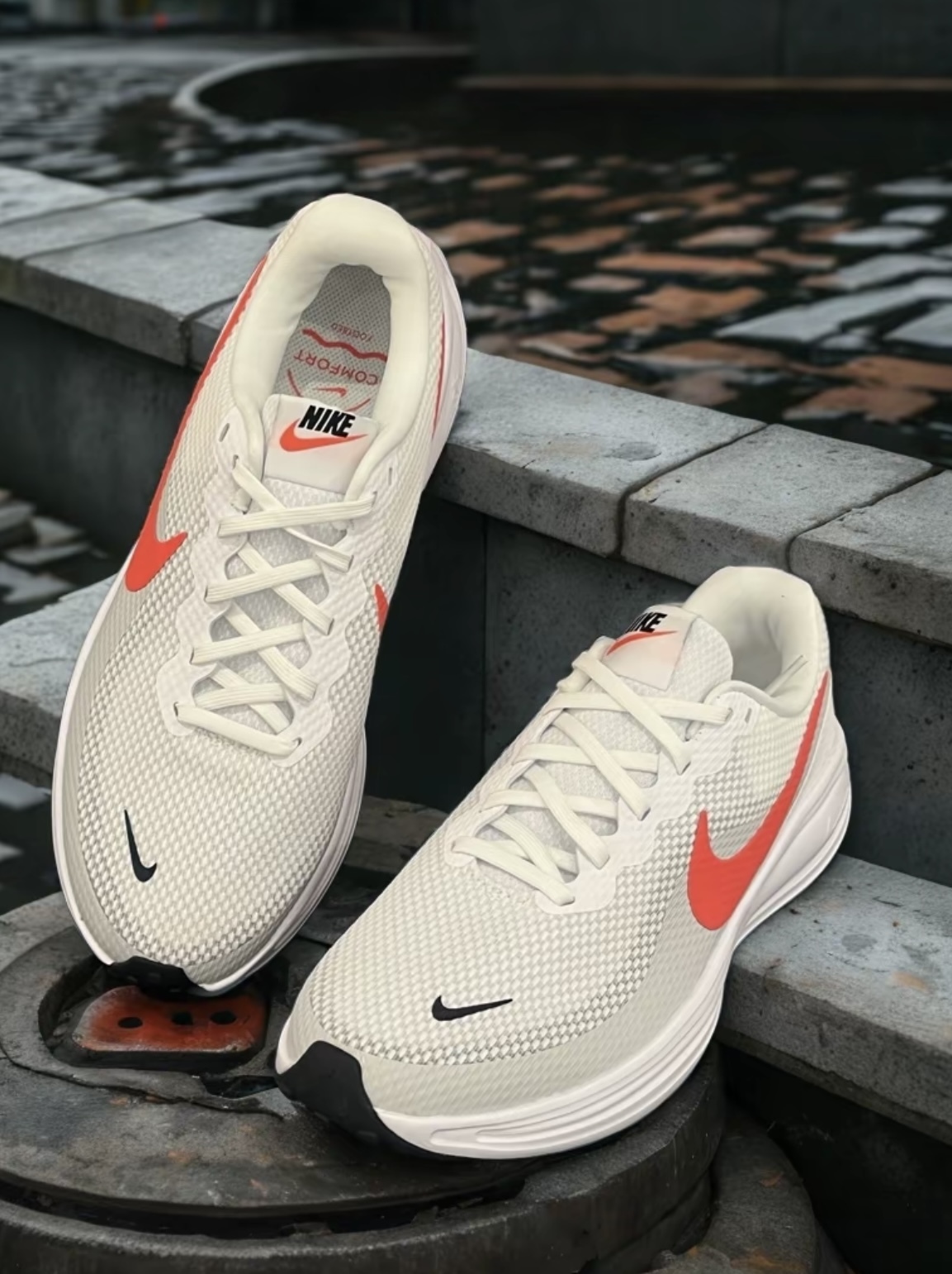 NIKE REVOLUTION 8 白紅