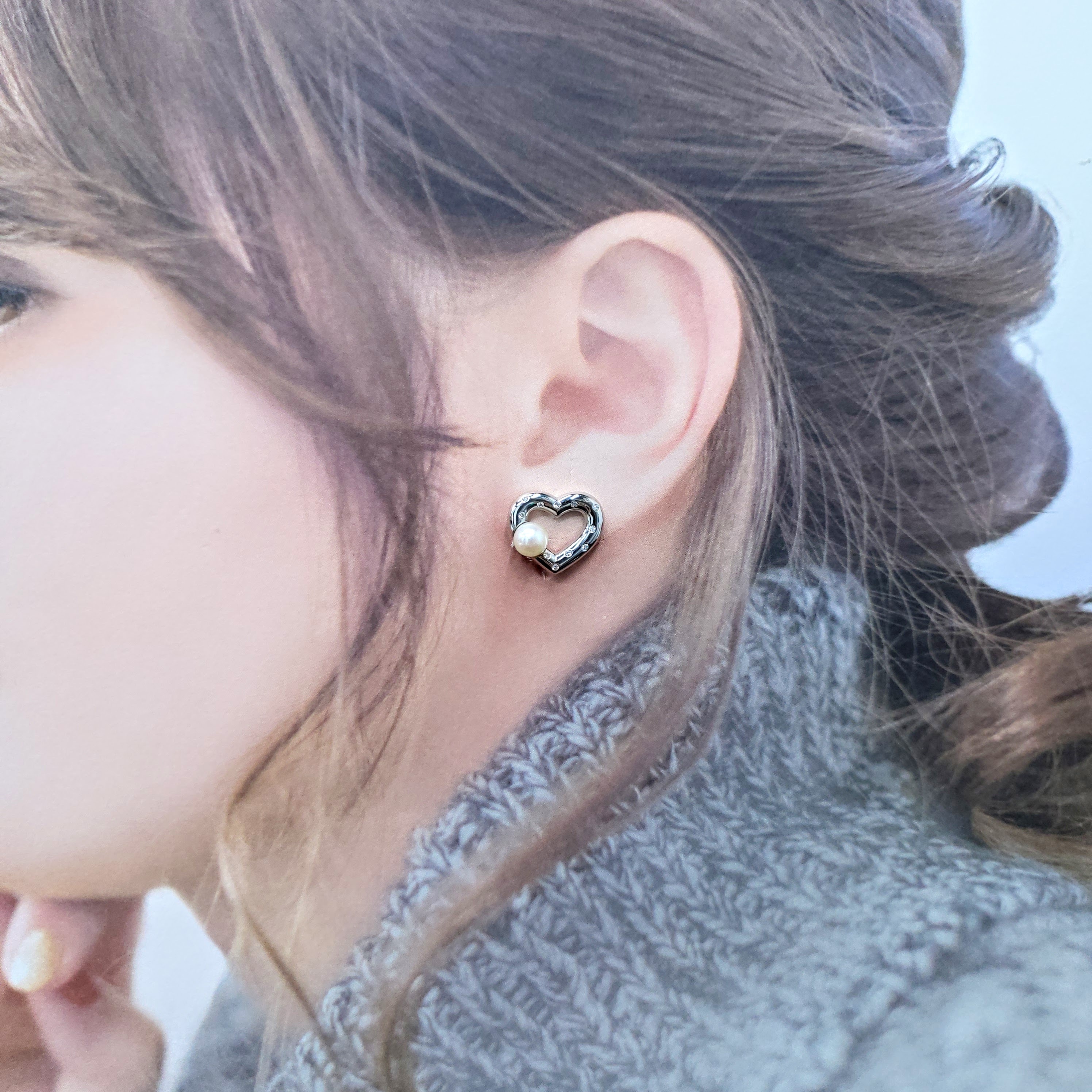 18K White Gold 0.16ct Diamond and Pearl Earrings