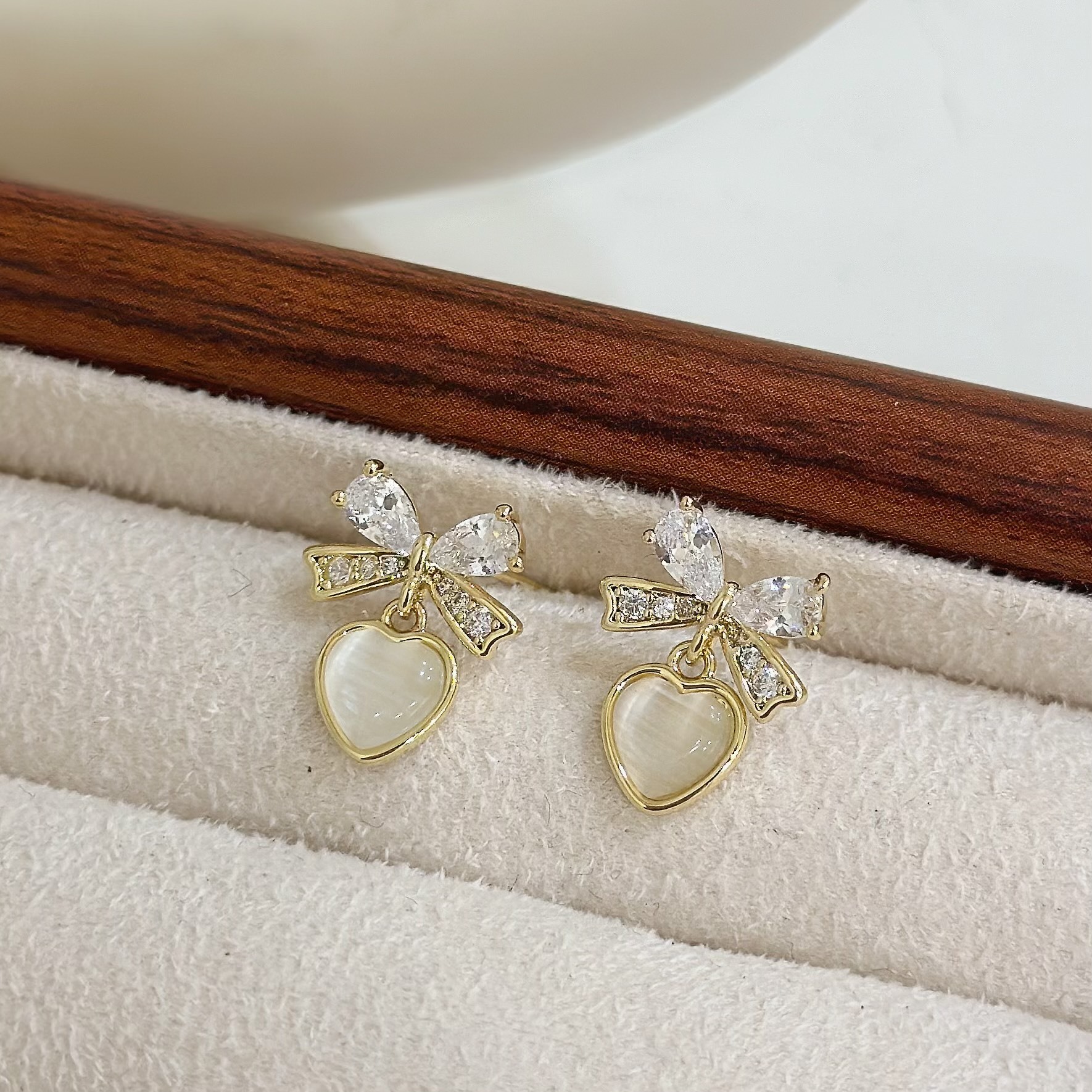 Q145貓眼愛心蝴蝶結垂吊