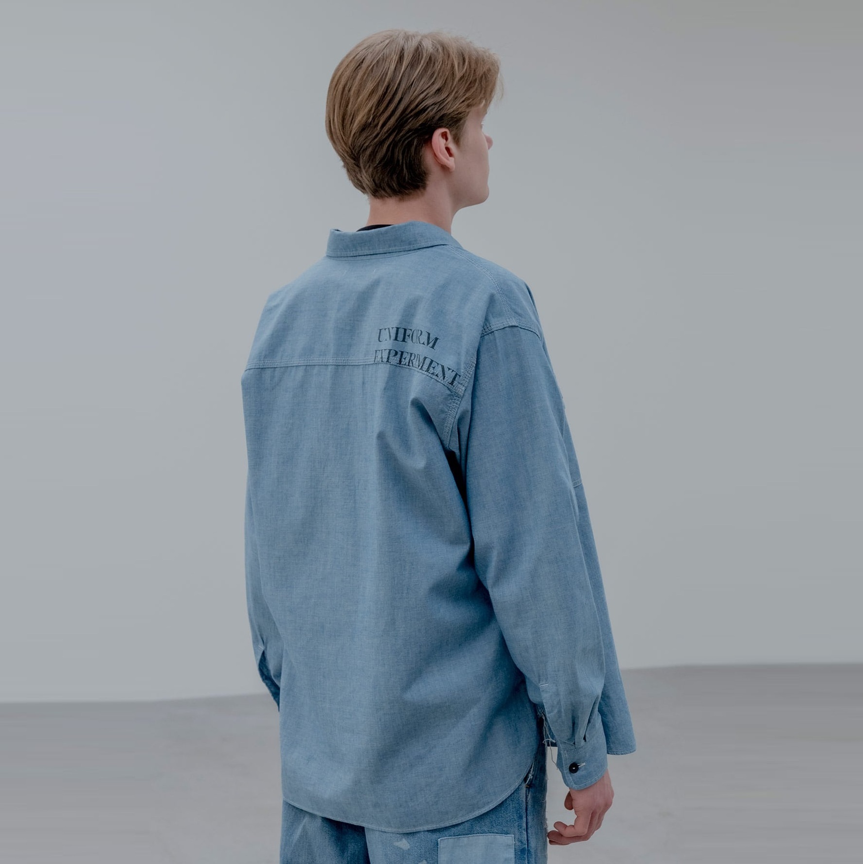 8/1 RELEASE: SOPH Uniform Experiment 2025 A/W WASHED CHAMBRAY SHIRT - PRE ORDER ITEM (預訂中)