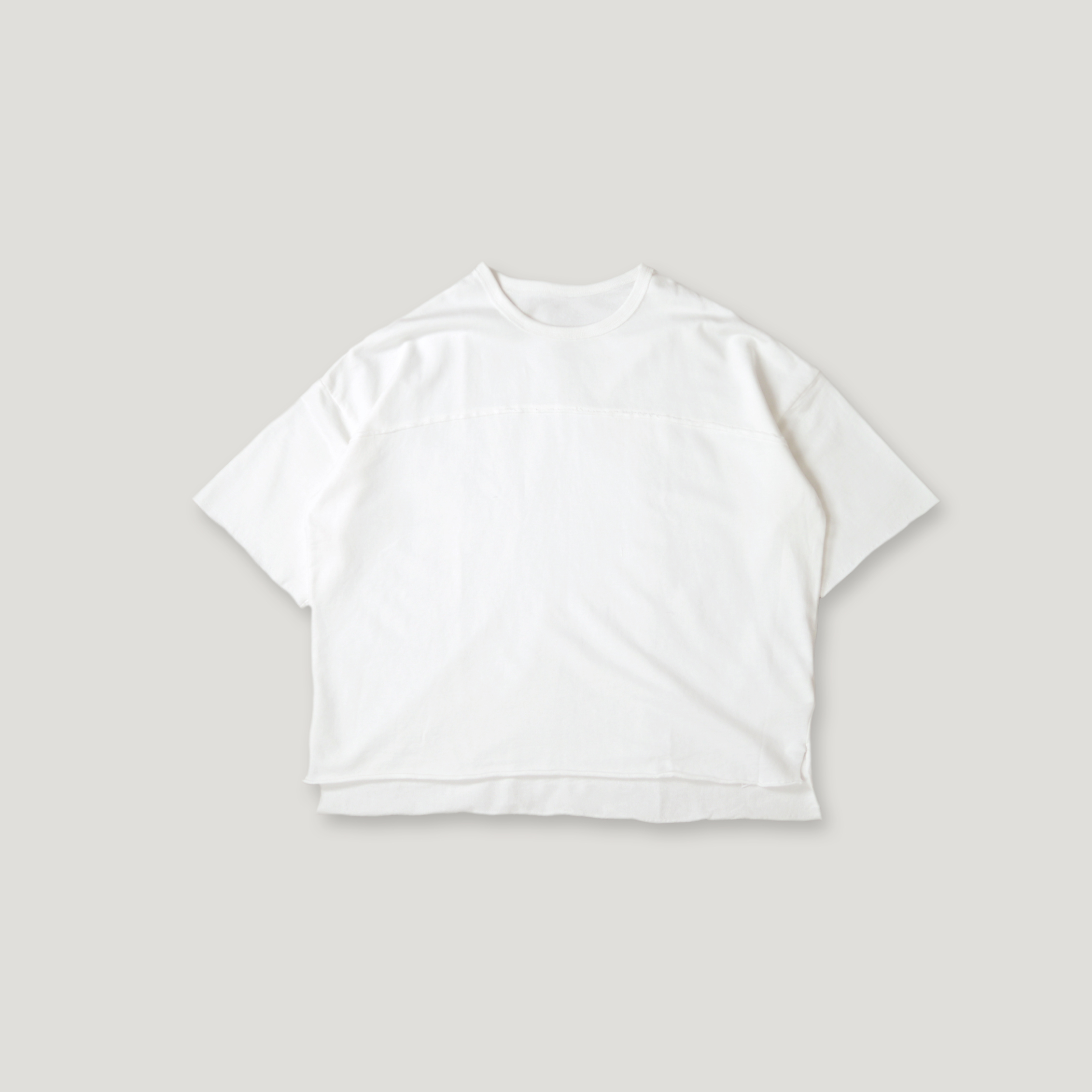 J.P.L. 圓領八分袖無修邊寬鬆 Tee╭ 2色 ╮