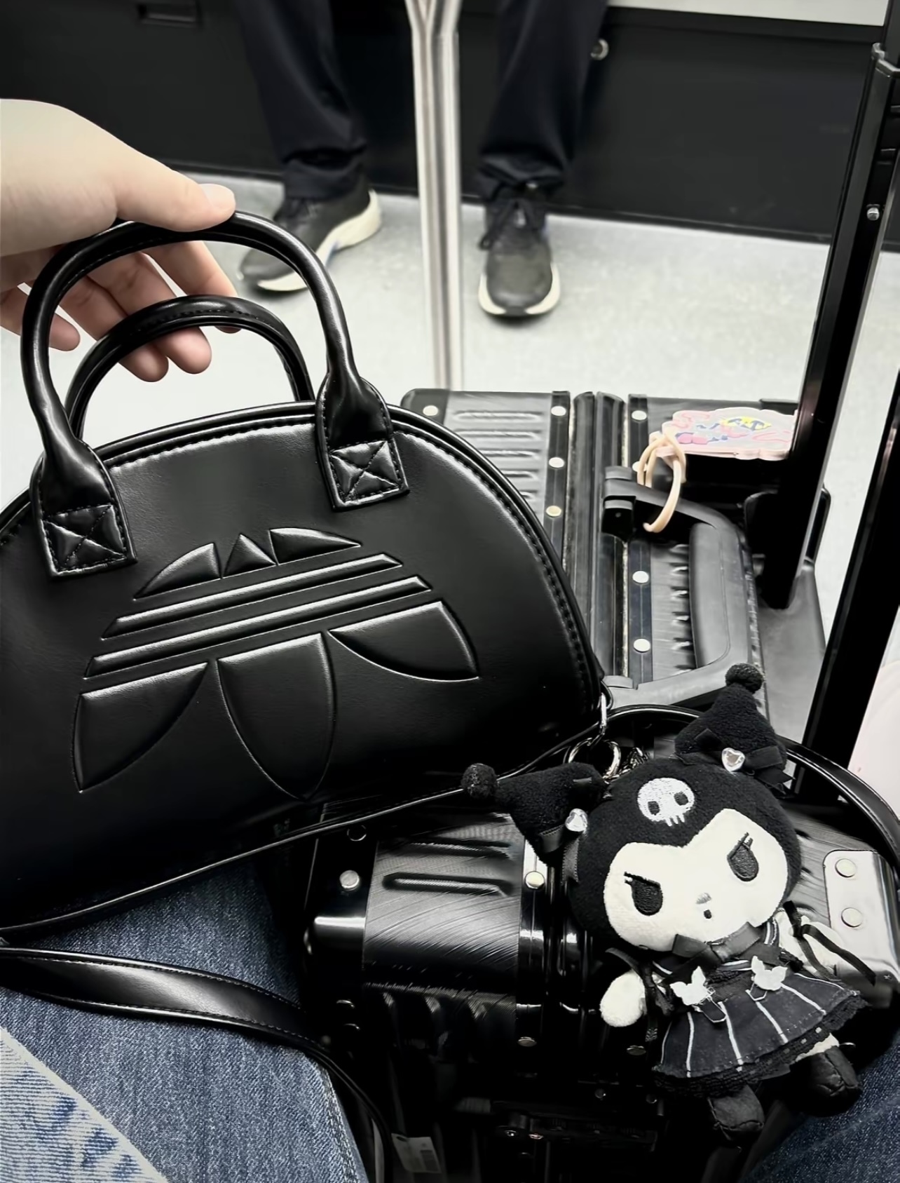 代購-adidas 大logo 暗黑風 韓國限定 單肩 側背 手提包  黑色