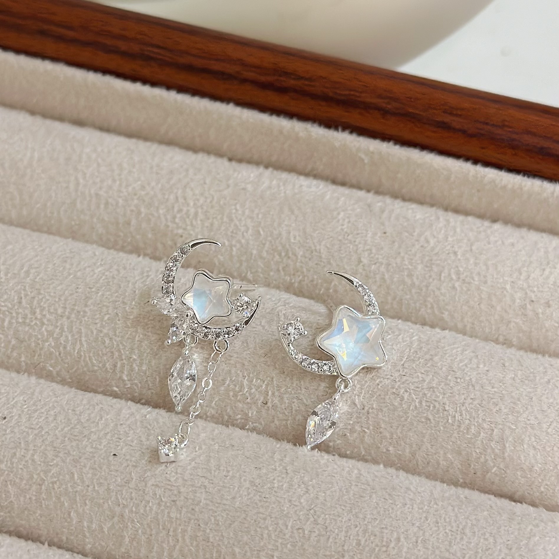 Q150排鑽水晶月亮不對稱