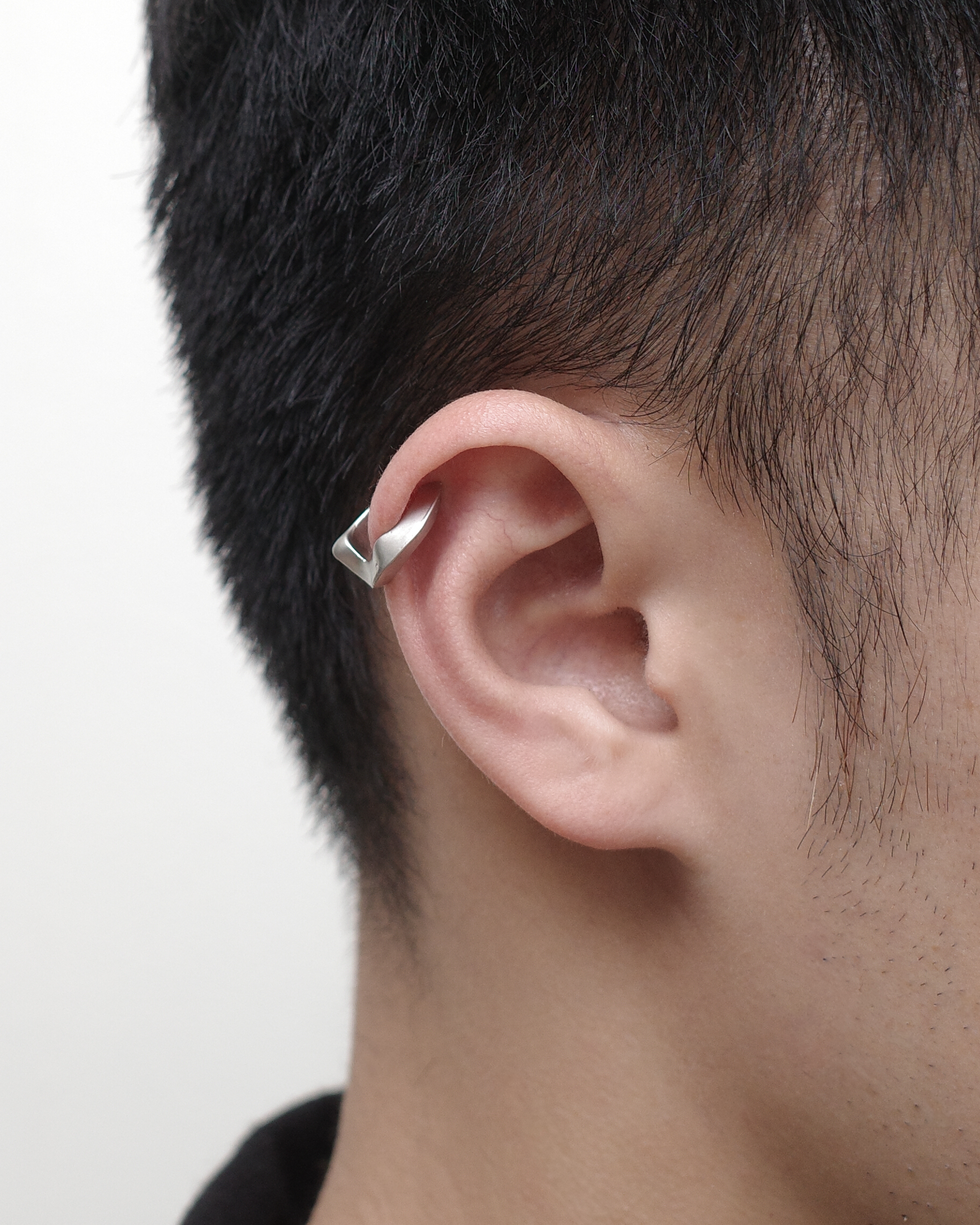 Liam Conner｜004-E01 - 線性耳扣