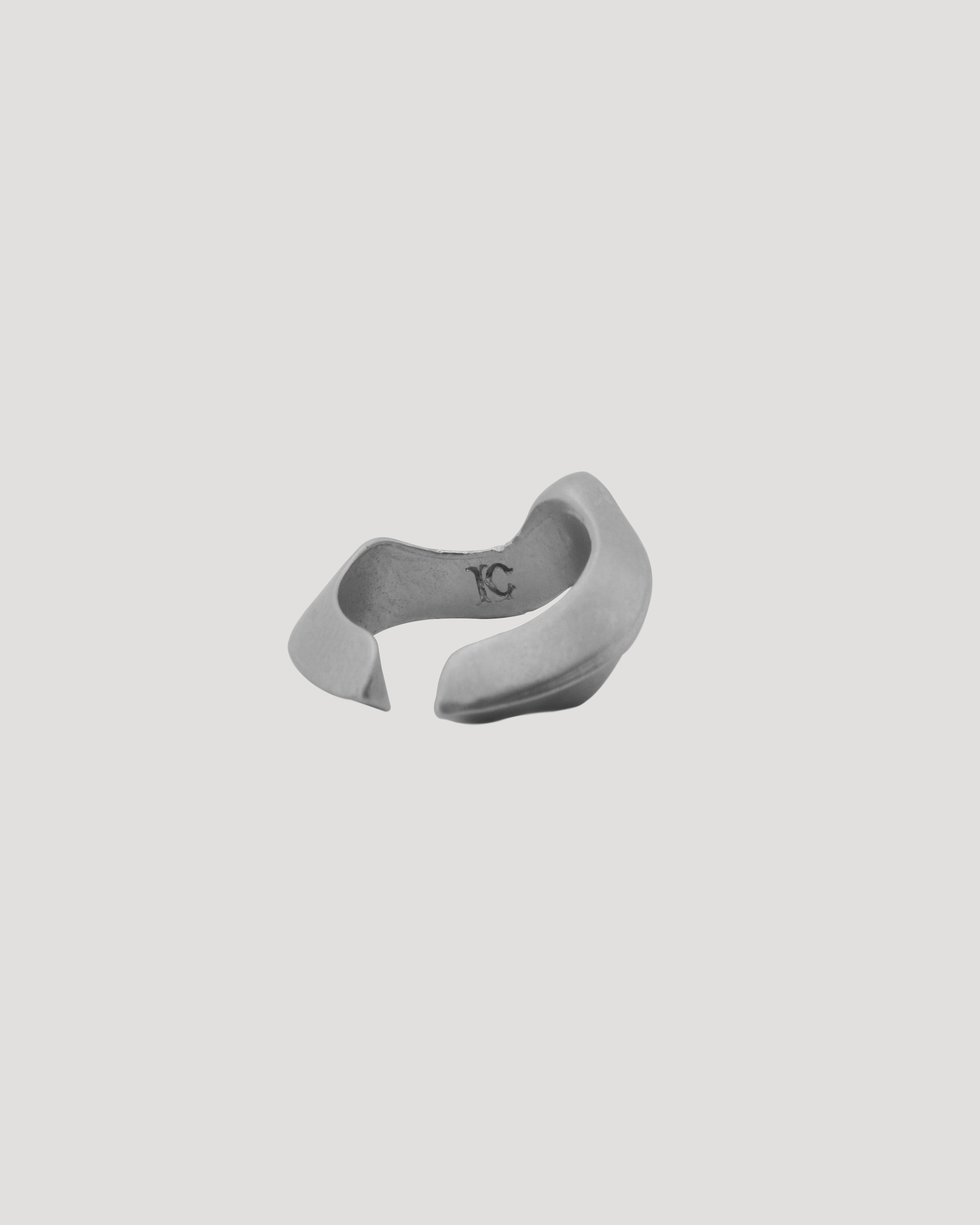 Liam Conner｜004-E01 - 線性耳扣