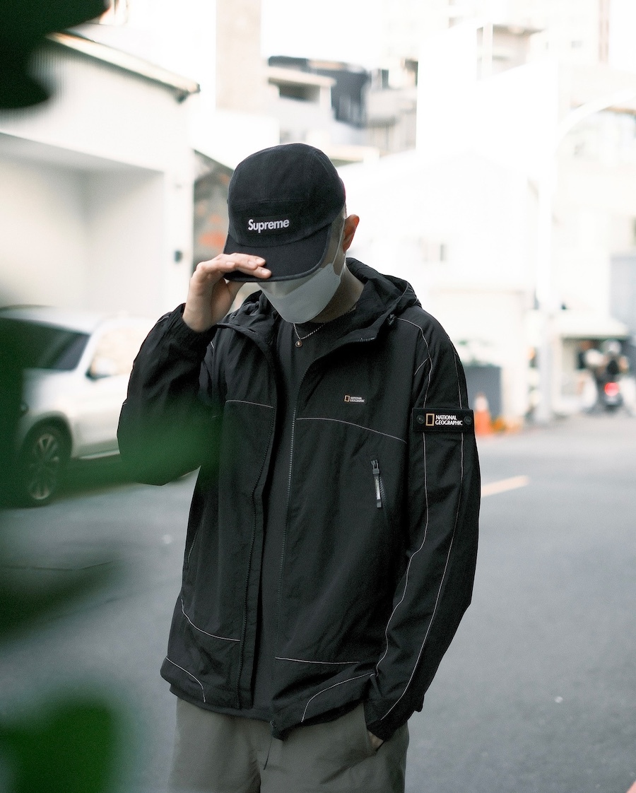 National Geographic® 撞色縫線 機能輕量風衣外套