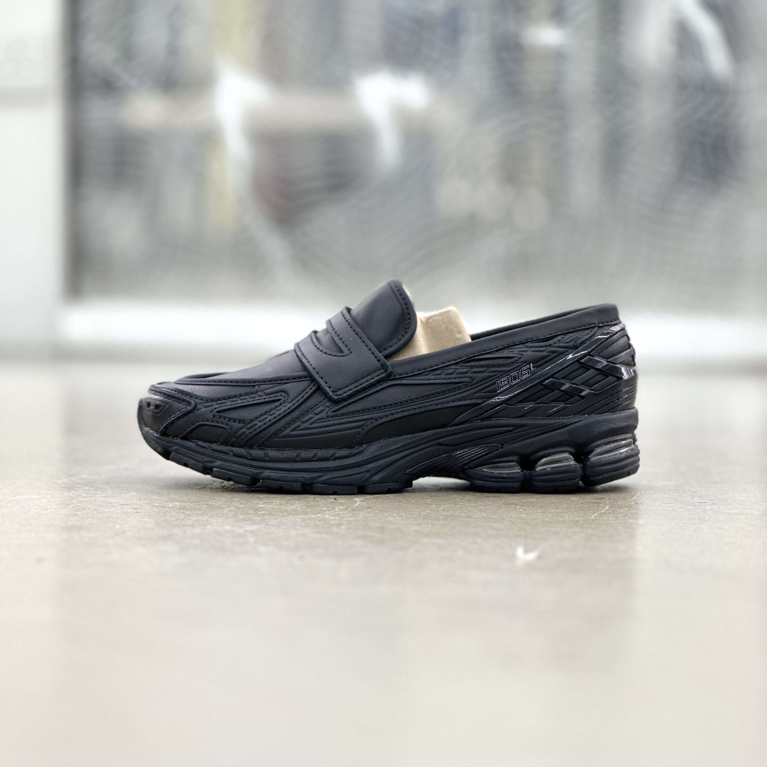 New Balance U1906LBN