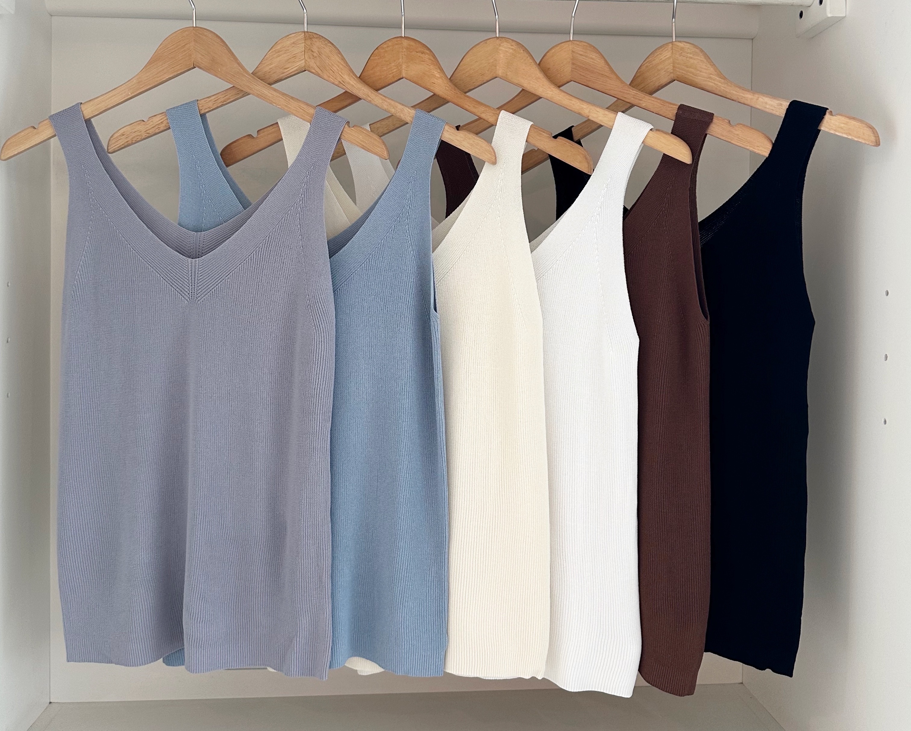 STRAP V NECK KNIT CAMISOLE