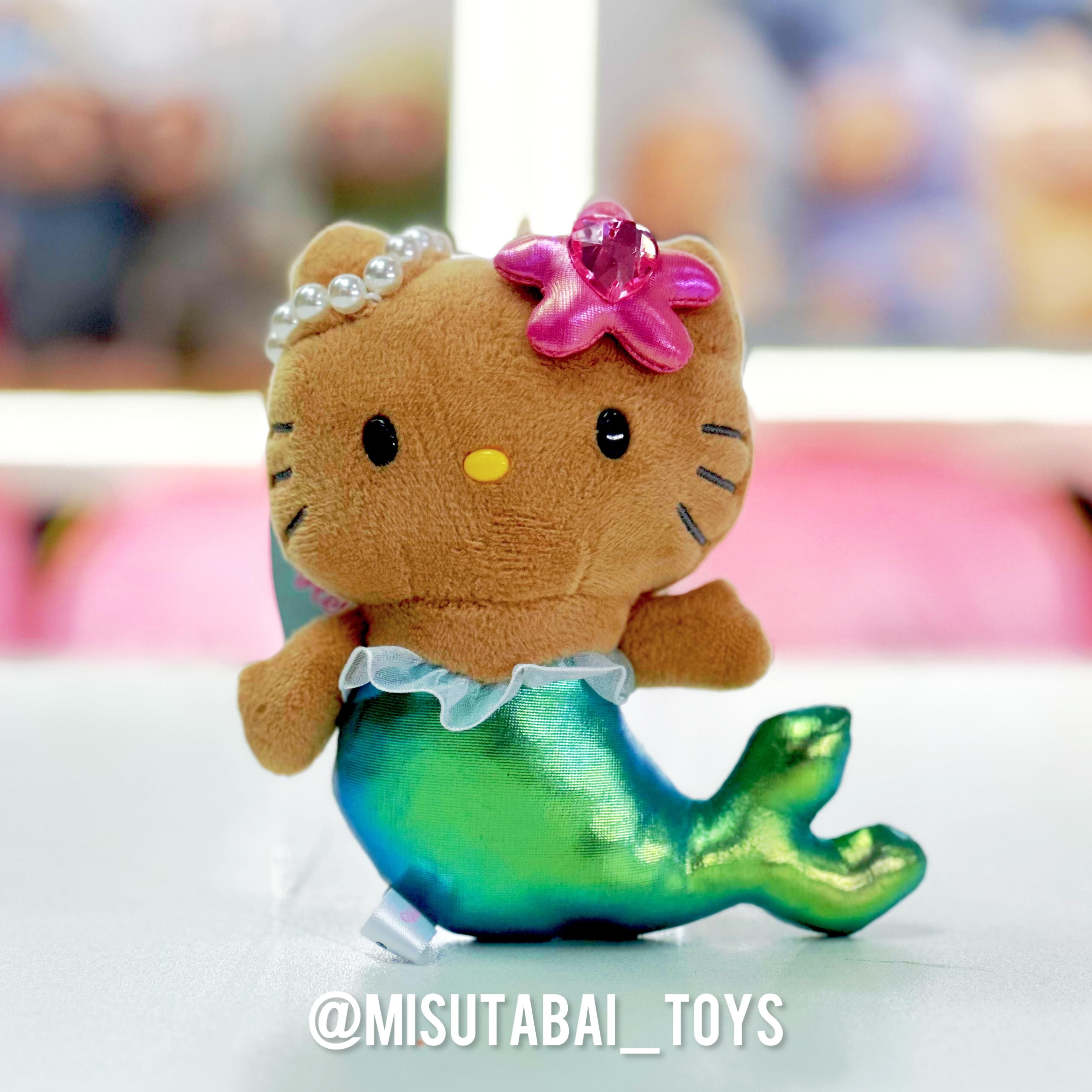 Sanrio黑皮Hello Kitty綠色美人魚公仔掛飾