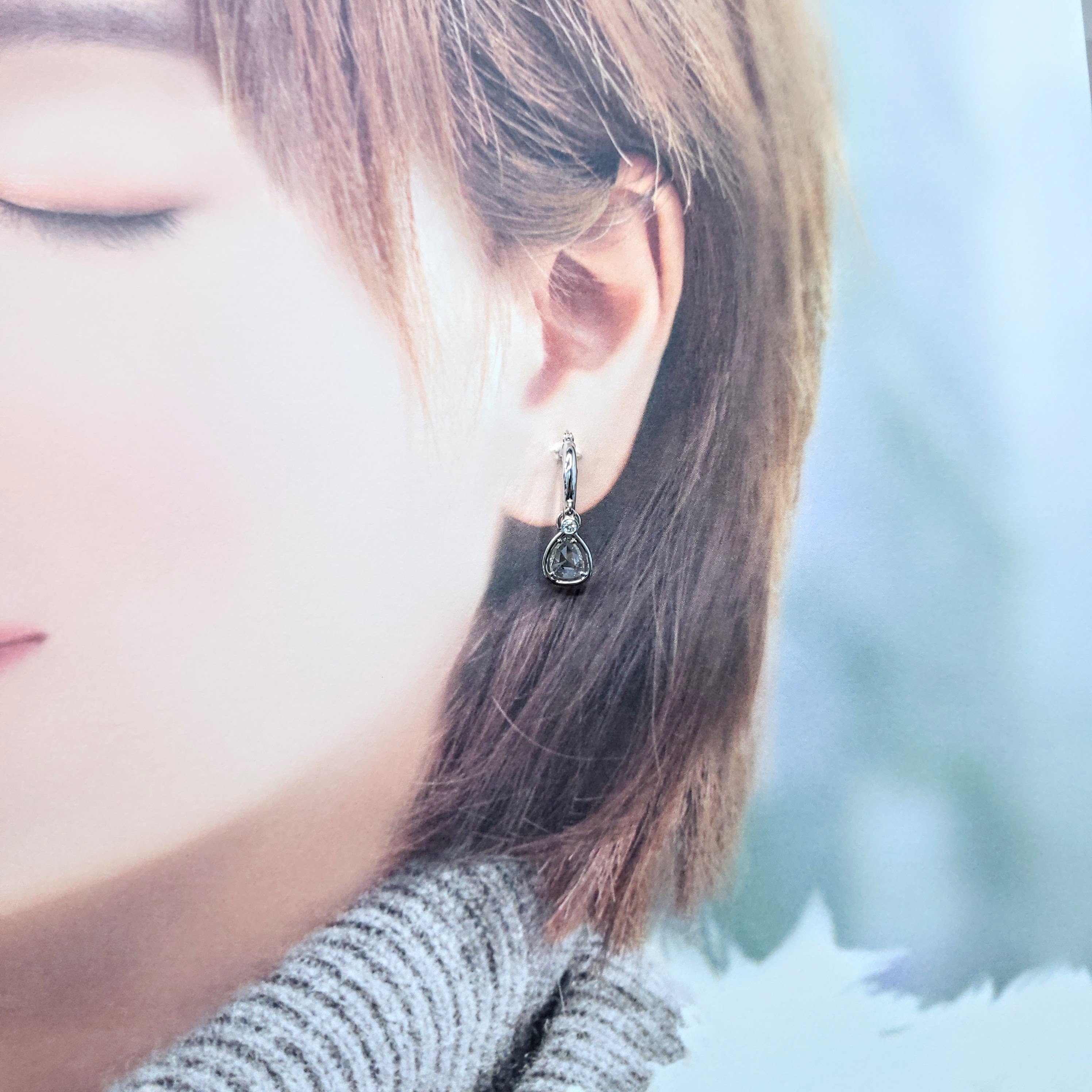 全新18K白金【主石80份鑽石】配小鑽共85份鑽石吊耳環