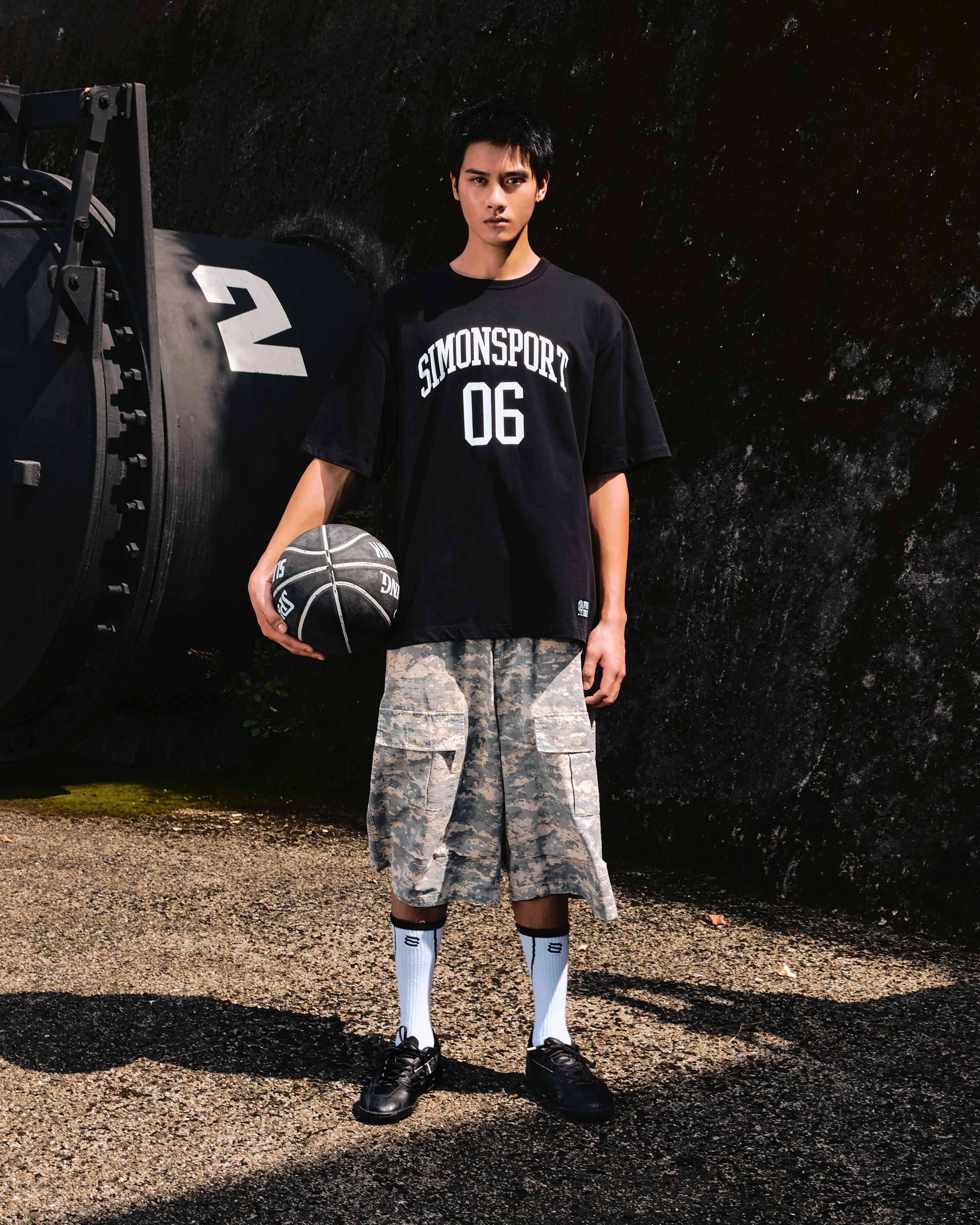 SIMON MADE TS-2523-01 90’S 經典 籃球 短T