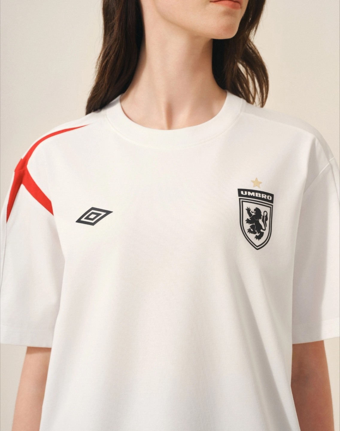 Umbro 茵寶 英格蘭紅十字足球T 透氣百搭短袖T恤 男女同款 潮流復古風格上衣 Aug25