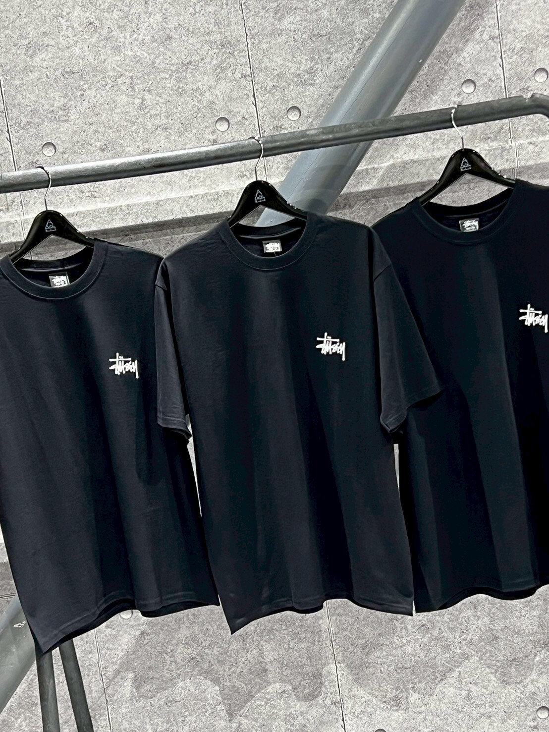 STUSSY BASIC PIG DYED 基本款 白色字體Logo 短袖T 黑色