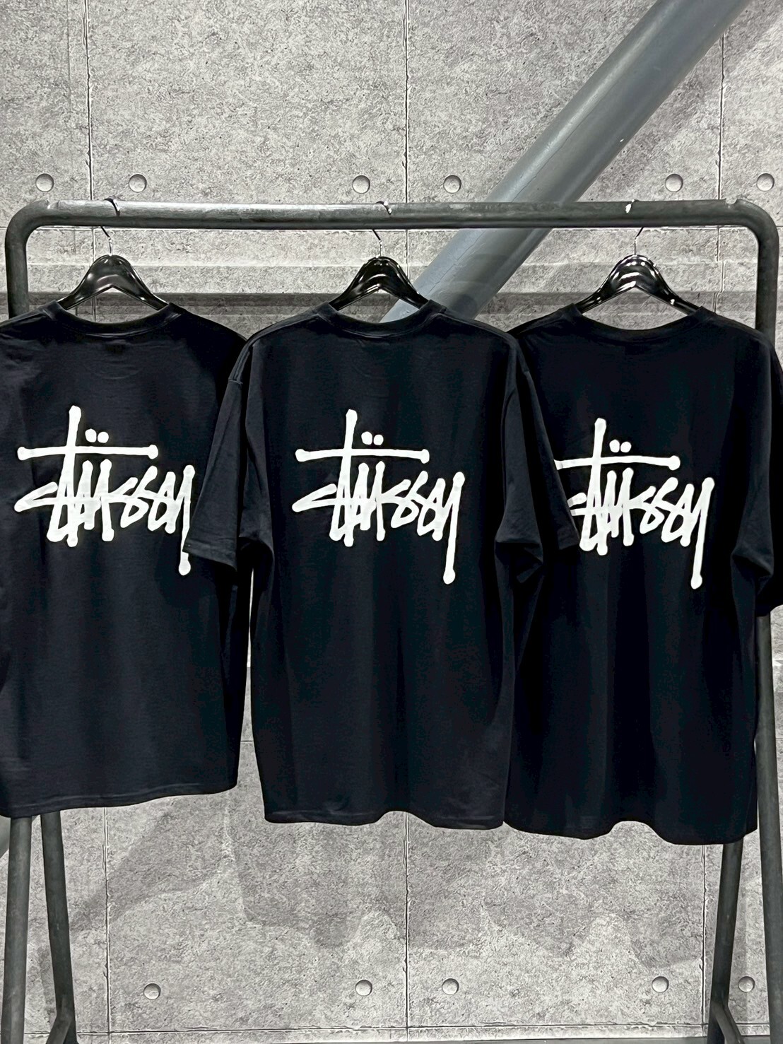 STUSSY BASIC PIG DYED 基本款 白色字體Logo 短袖T 黑色