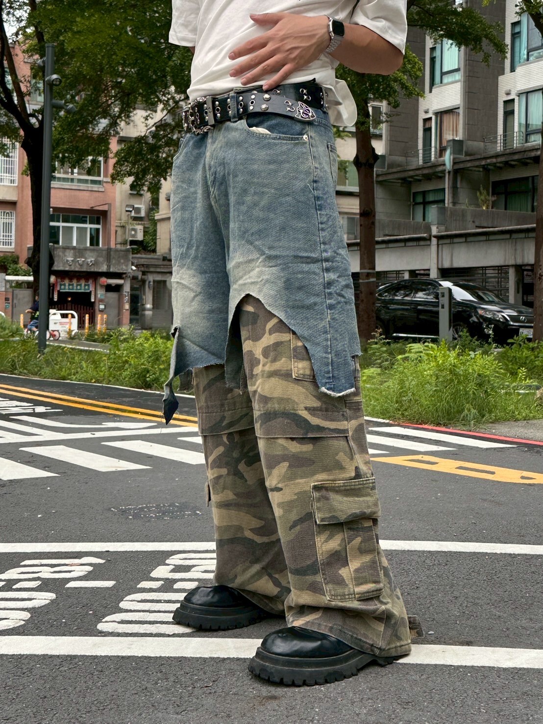 無性別帥褲 復古刷色迷彩拼接闊腿牛仔褲