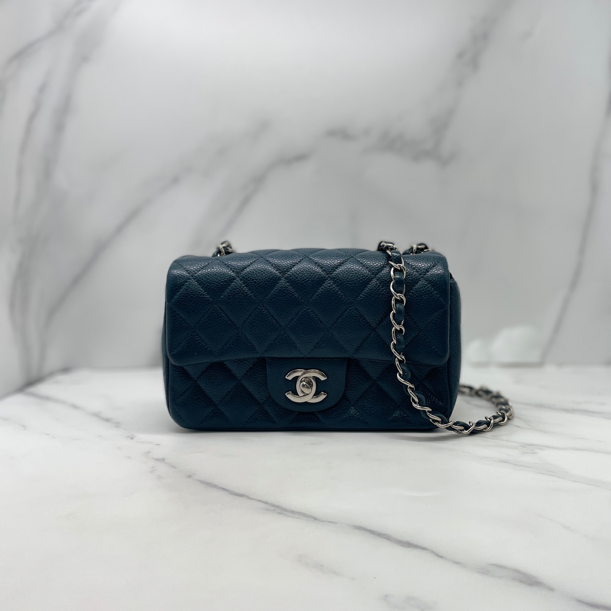 Chanel Classic Flap 20 cm