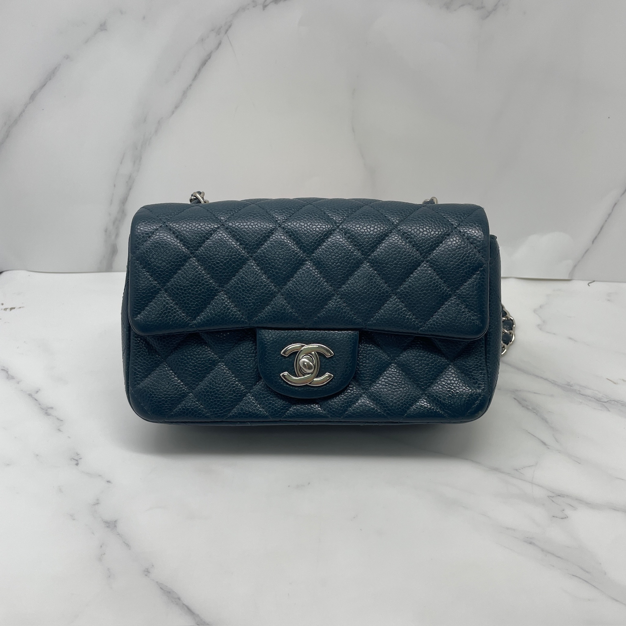 Chanel Classic Flap 20 cm