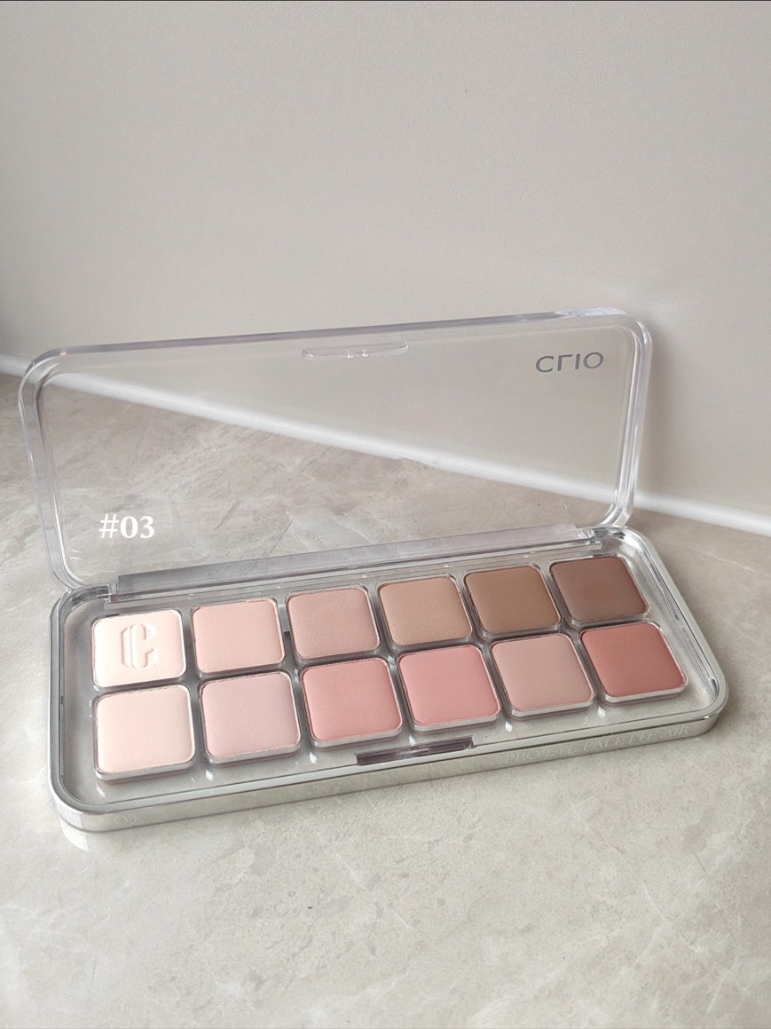 韓國熱銷 Clio 十二色眼影盤