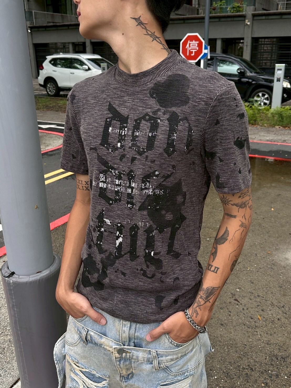 朋克字母潑墨 Boxy短袖 2colors