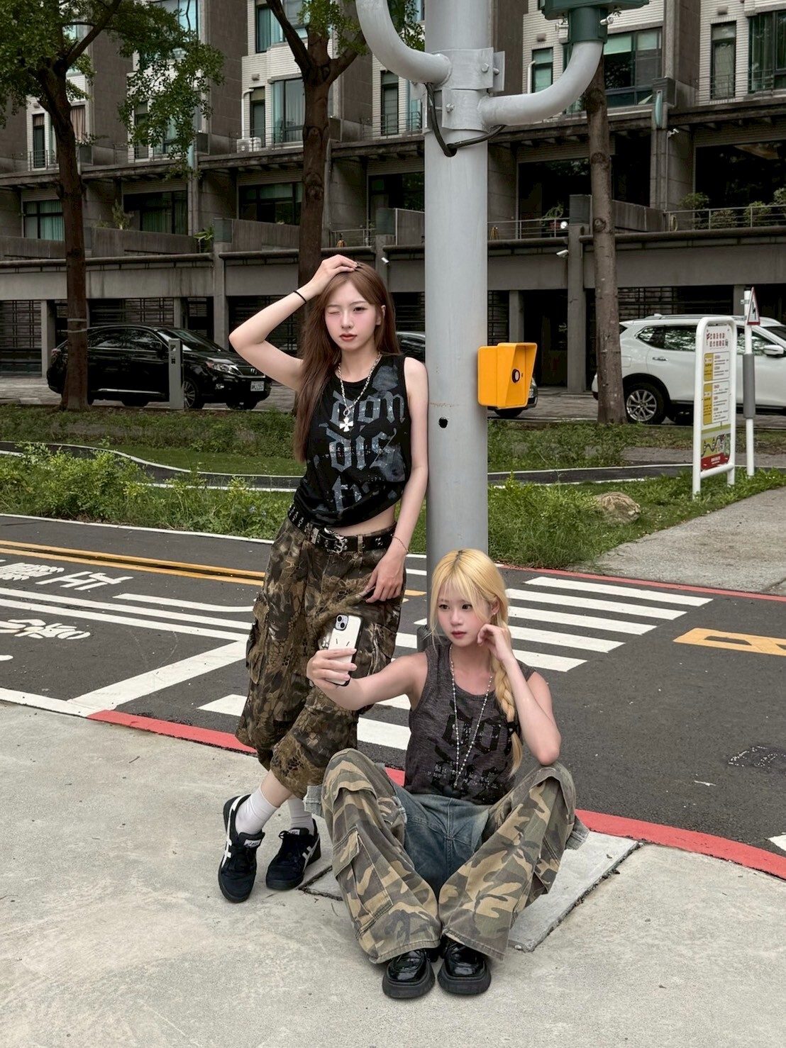 朋克字母潑墨 坎肩背心 2colors