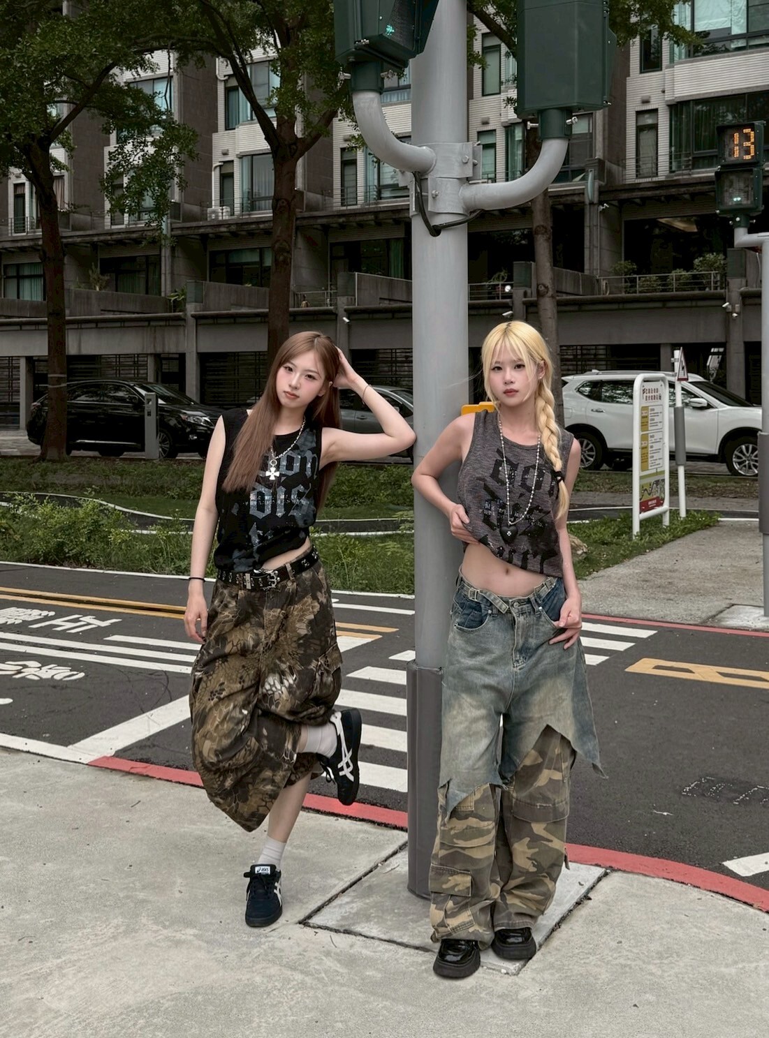 朋克字母潑墨 坎肩背心 2colors