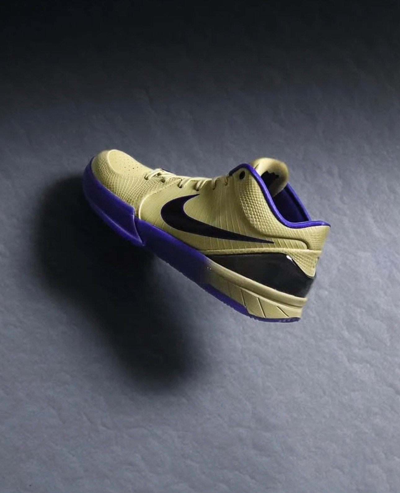 Nike Kobe 4 Protro「Team Gold」FC Barcelona 巴塞聯名 IM2532-701