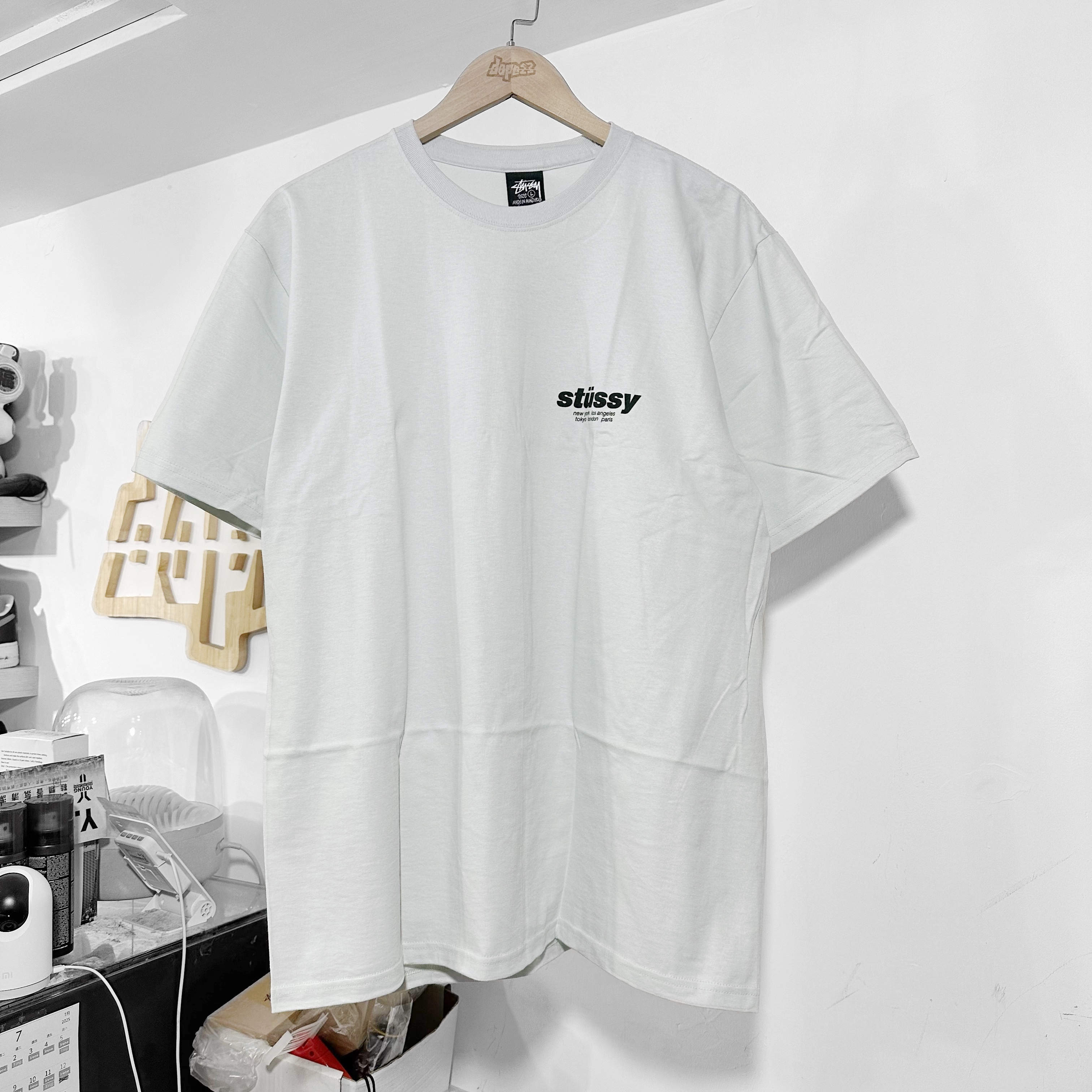 STUSSY ROLLERS TEE FOG 淺灰色