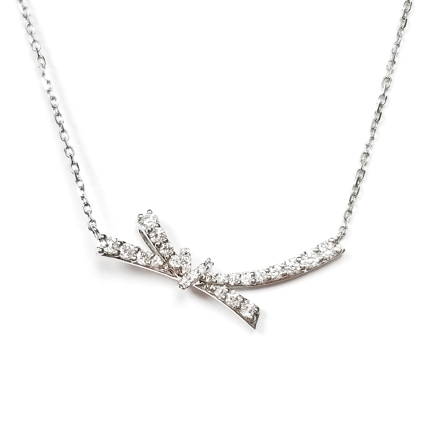 18K白金天然鑽石絲帶頸鏈