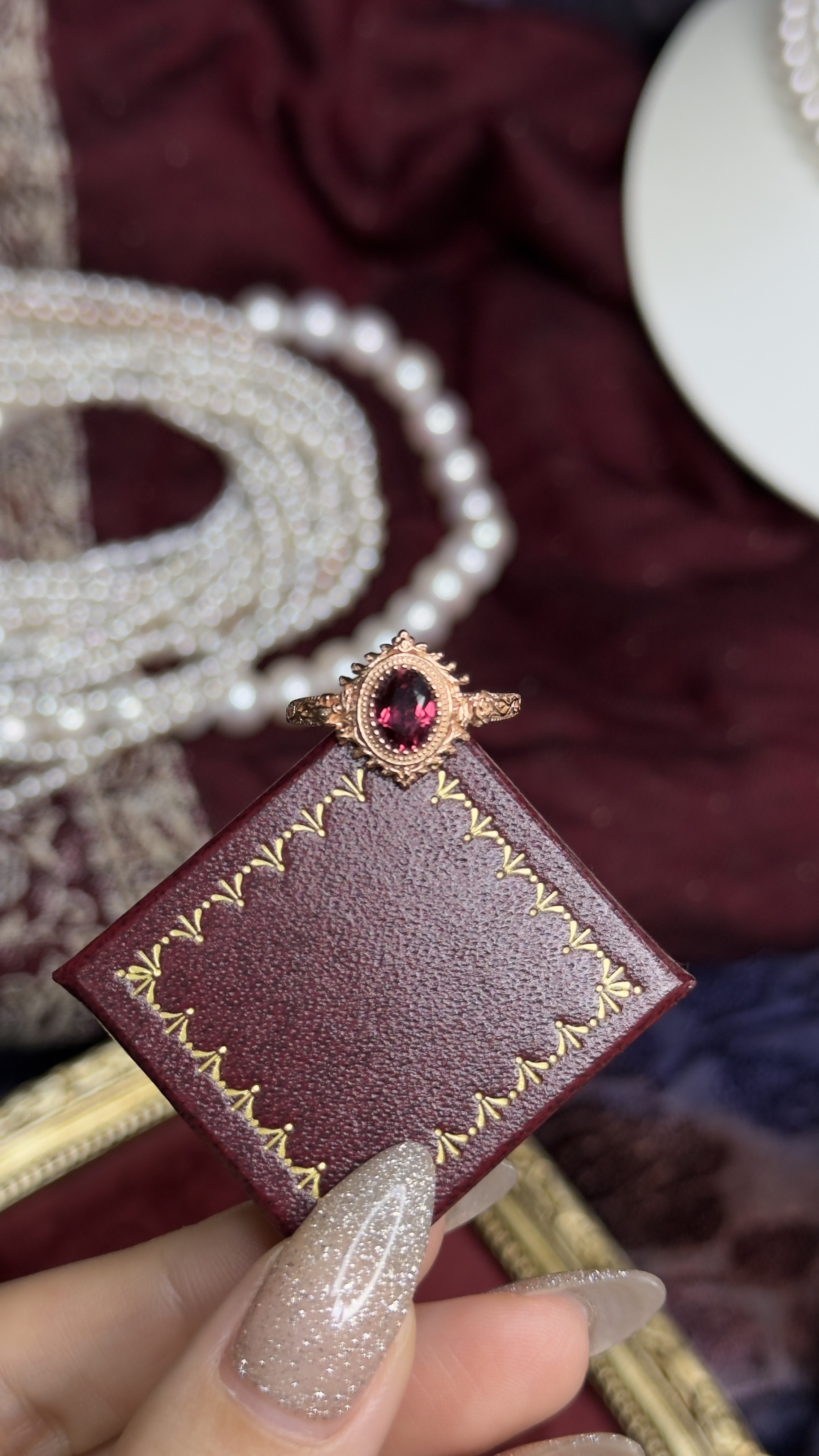 美女與野獸 正紅色 石榴石